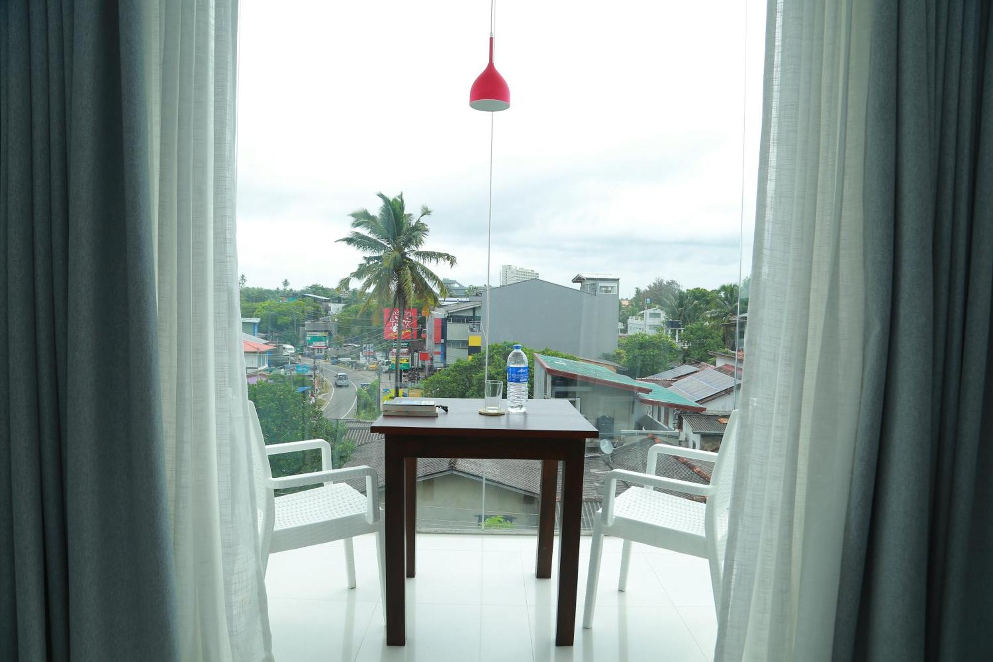 Mzion Hotel Weligama Bagian luar foto