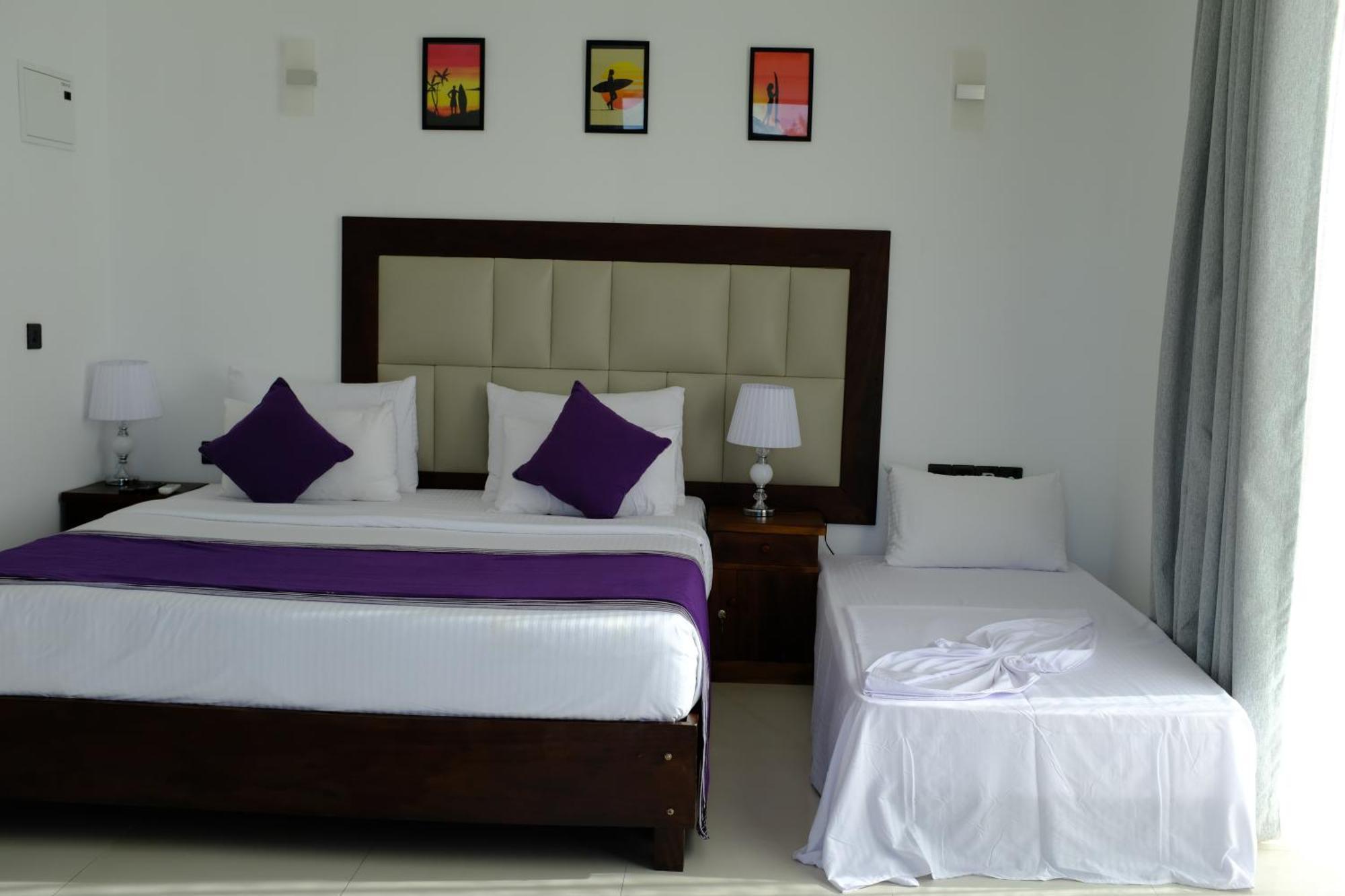Mzion Hotel Weligama Bagian luar foto