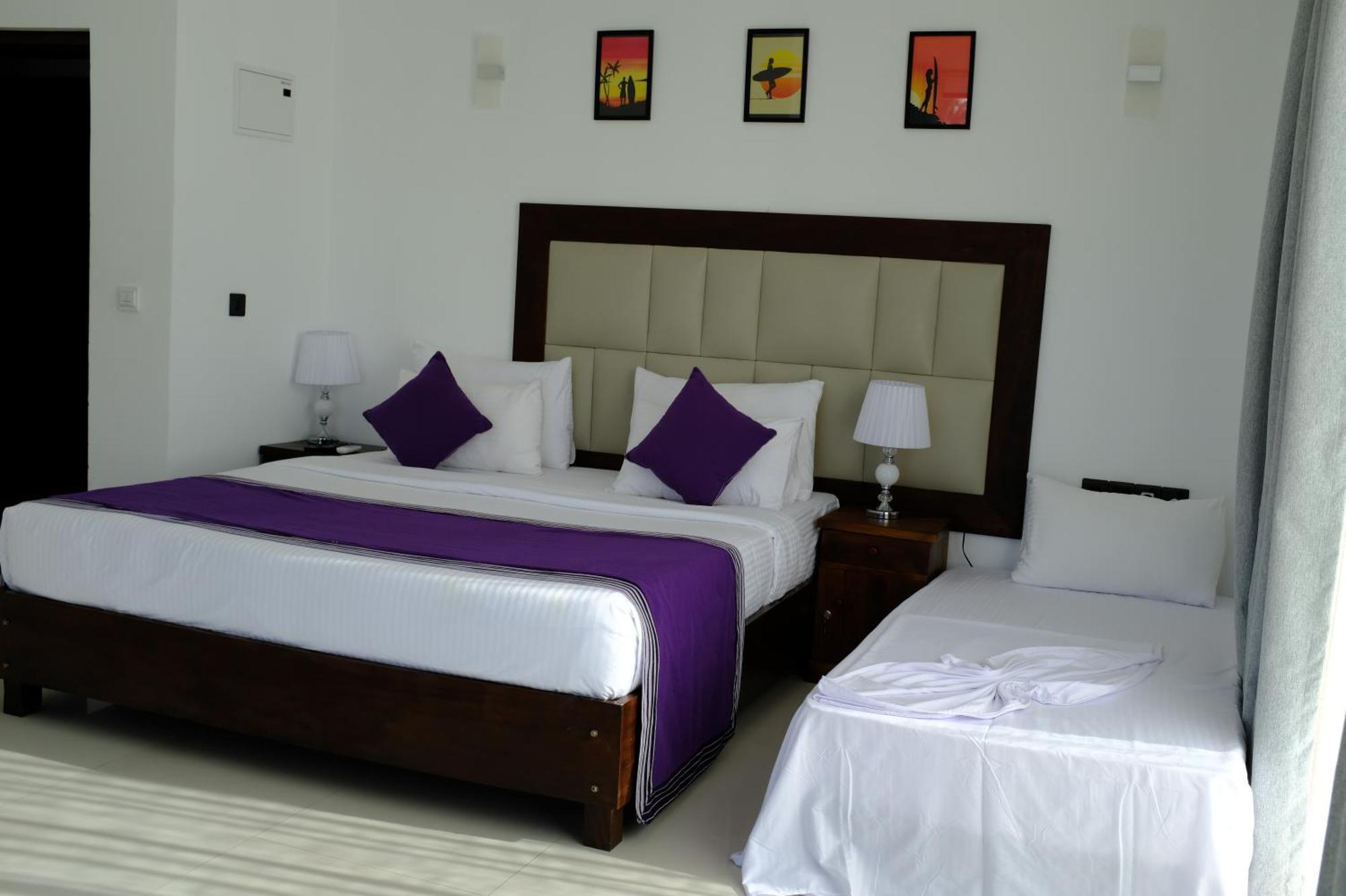 Mzion Hotel Weligama Bagian luar foto