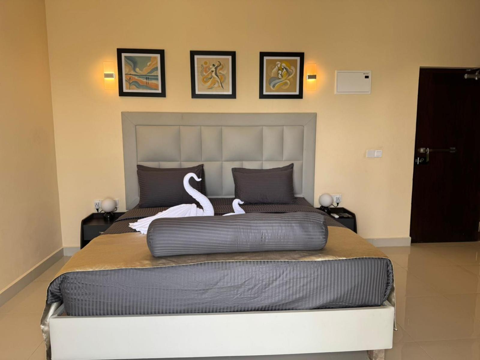 Mzion Hotel Weligama Bagian luar foto